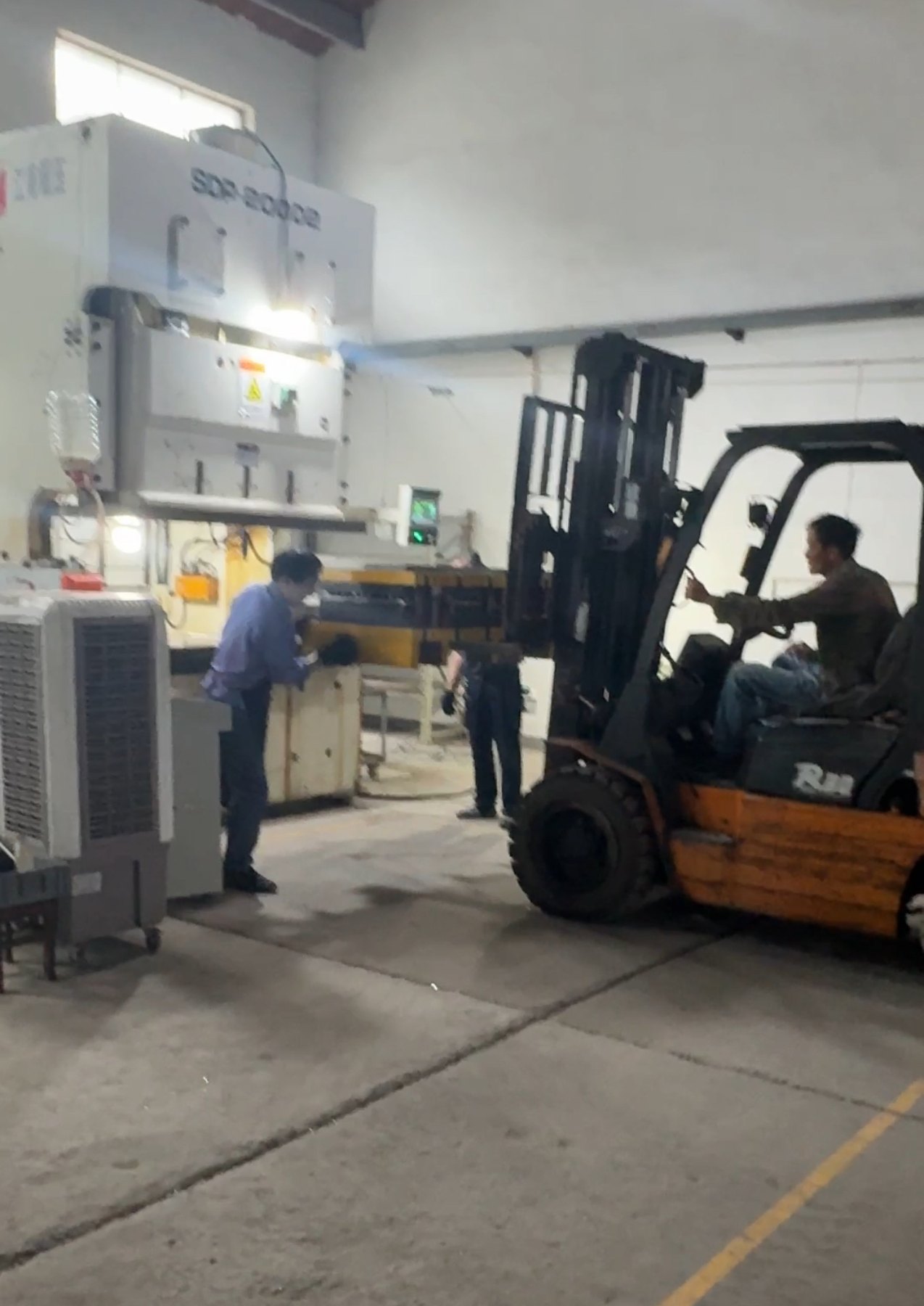 Hongwei production floor